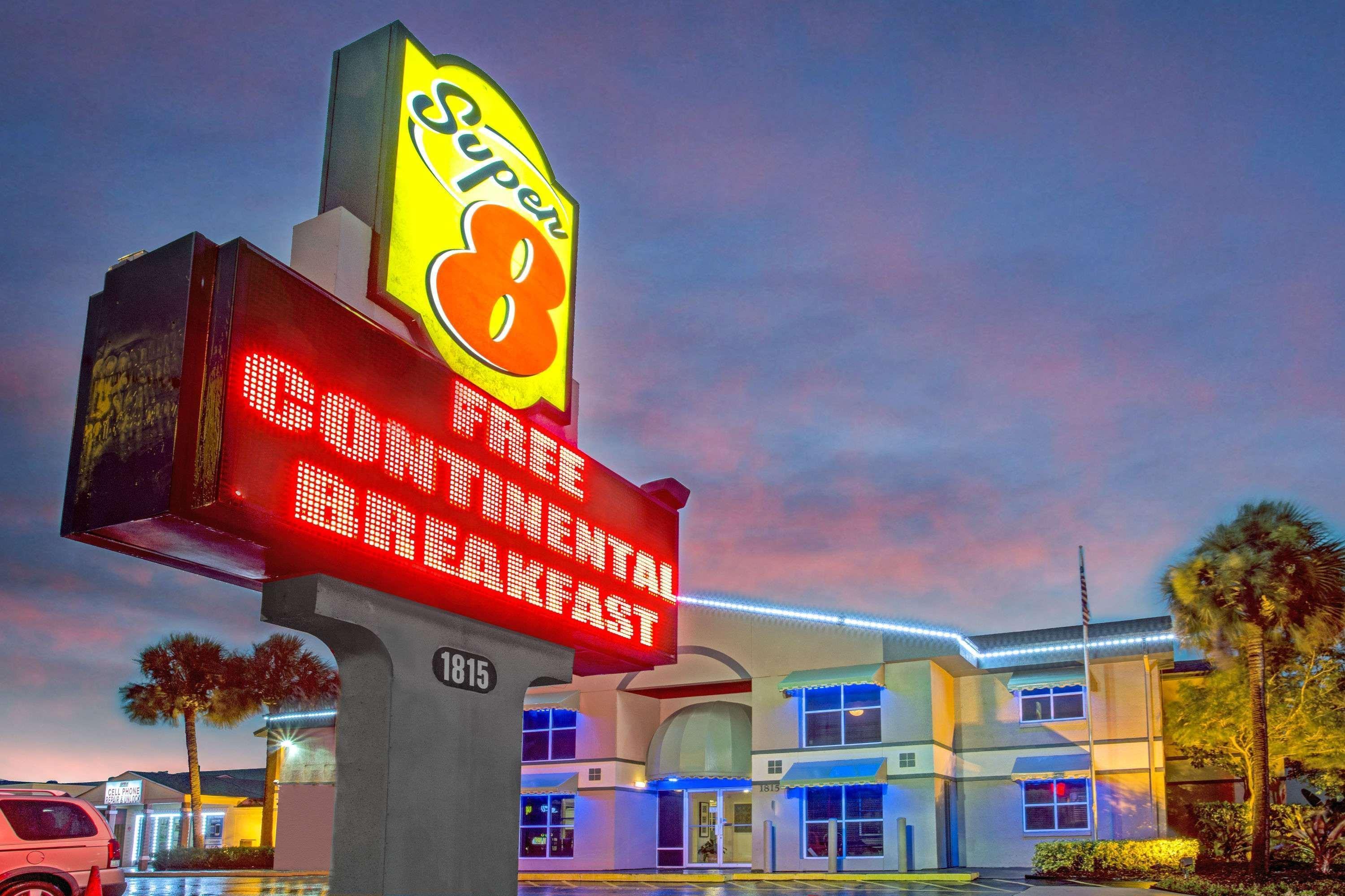 Motel Super 8 By Wyndham Kissimmee Exterior foto