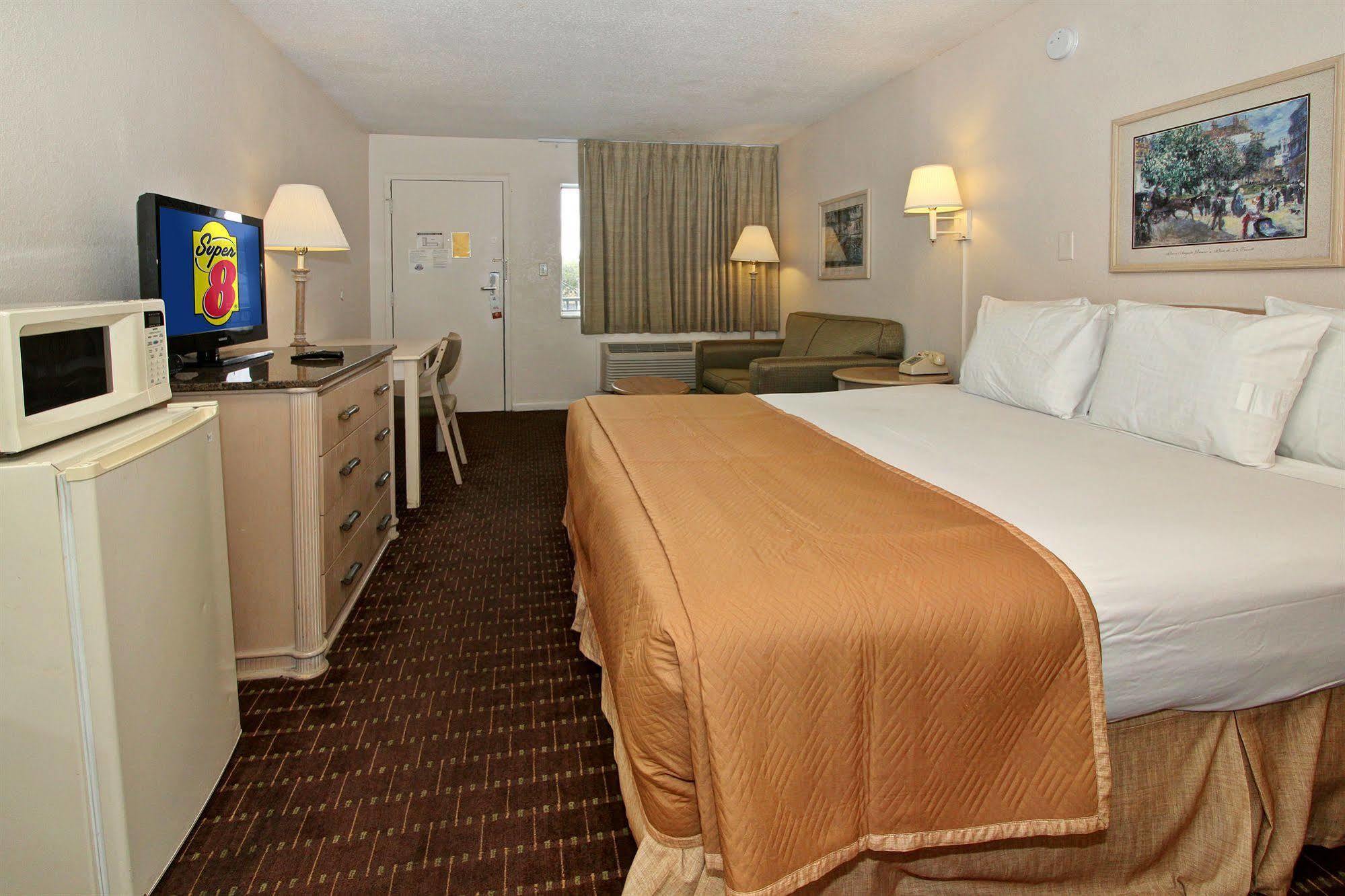 Motel Super 8 By Wyndham Kissimmee Exterior foto
